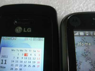 LG 420g Motorola EX124g signal strength